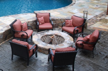 firepit-1 Douglas Aquatics, is Central Virginia’s premier full-service custom pool, spa and fountain construction firm serving Richmond, Charlottesville, Williamsburg, and the Hampton Roads surrounding areas.